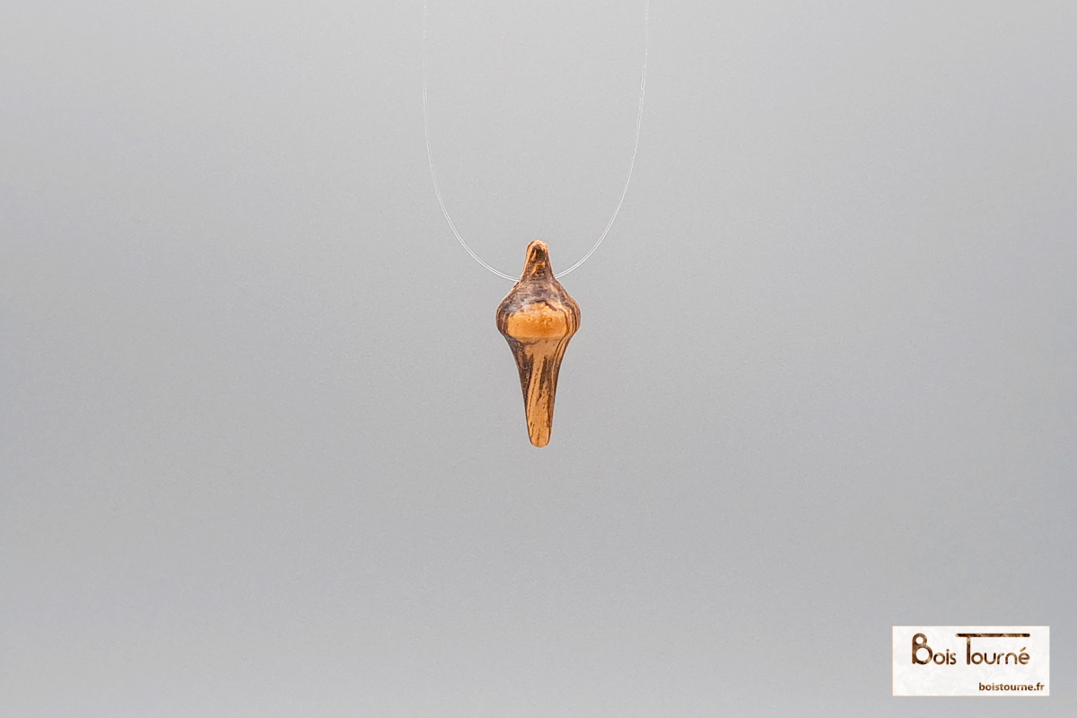 PENDENTIF PERLE EN ZÉBRANO – PU 43