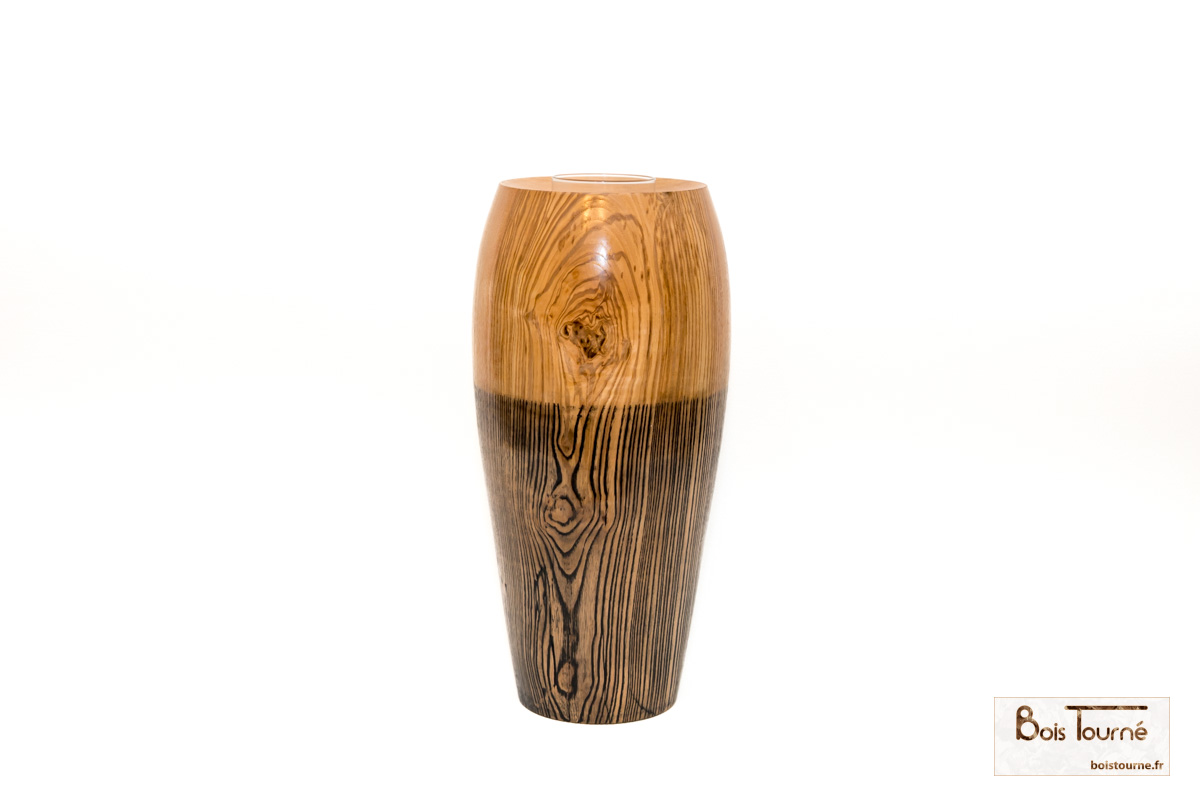VASE EN FRÊNE