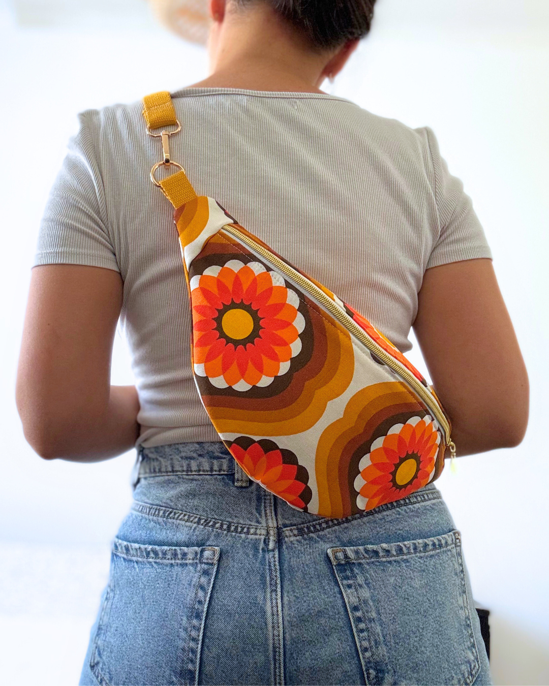 Sac banane vintage fleurs 70s