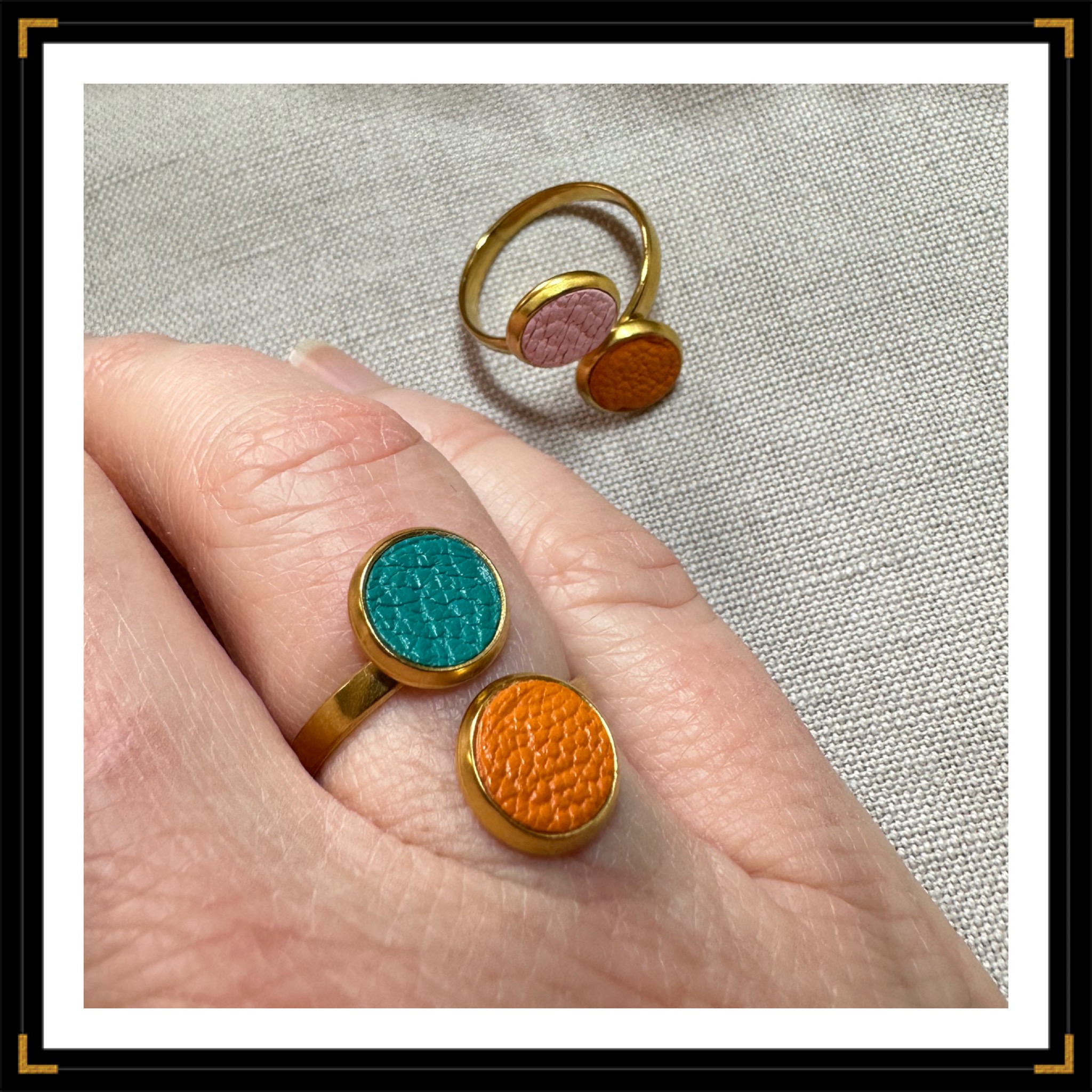 Bague confetti cuir doré