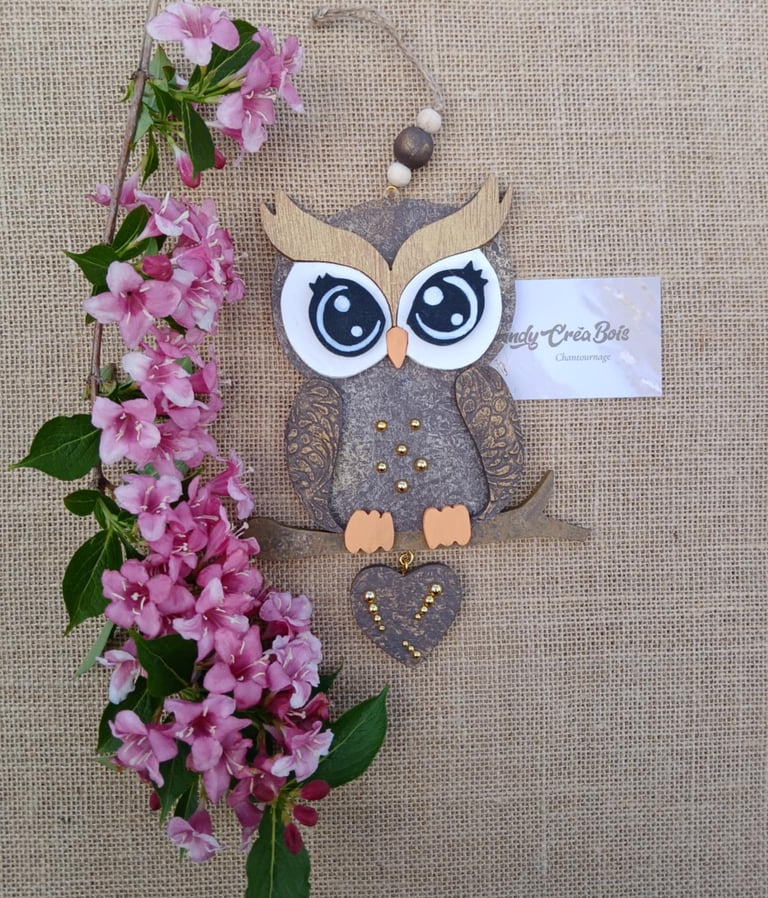 Chouette murale artisanale peinte à la main