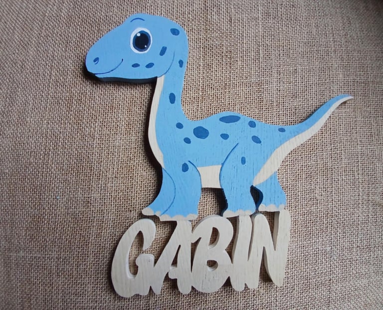 Prénom enfant, thème au choix, cadeau personnalisé, peint à la main, artisanal