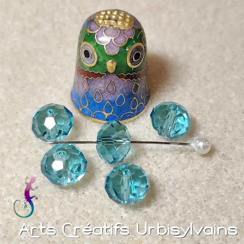 Lot de 10 perles rondes en cristal facetté turquoise 10x7mm