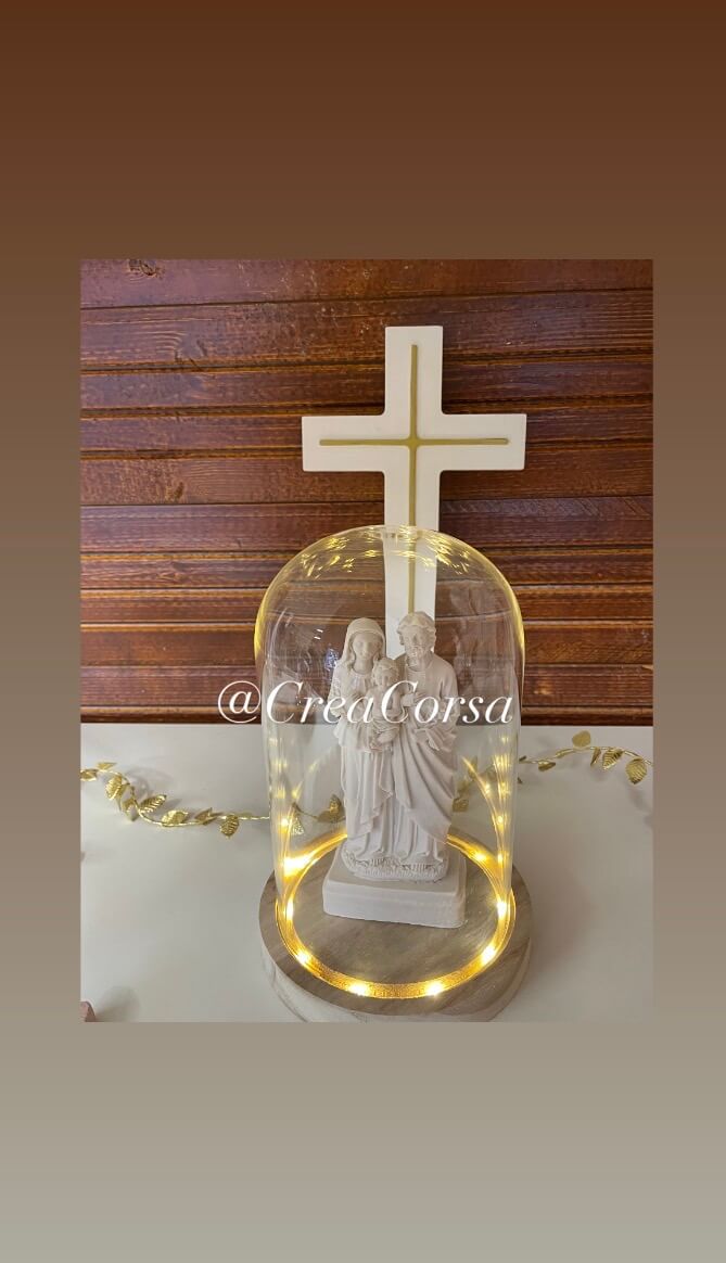 Sainte Famille Marie Jésus Joseph sous cloche en verre LED – Création en Jesmonite® par CREA CORSA®