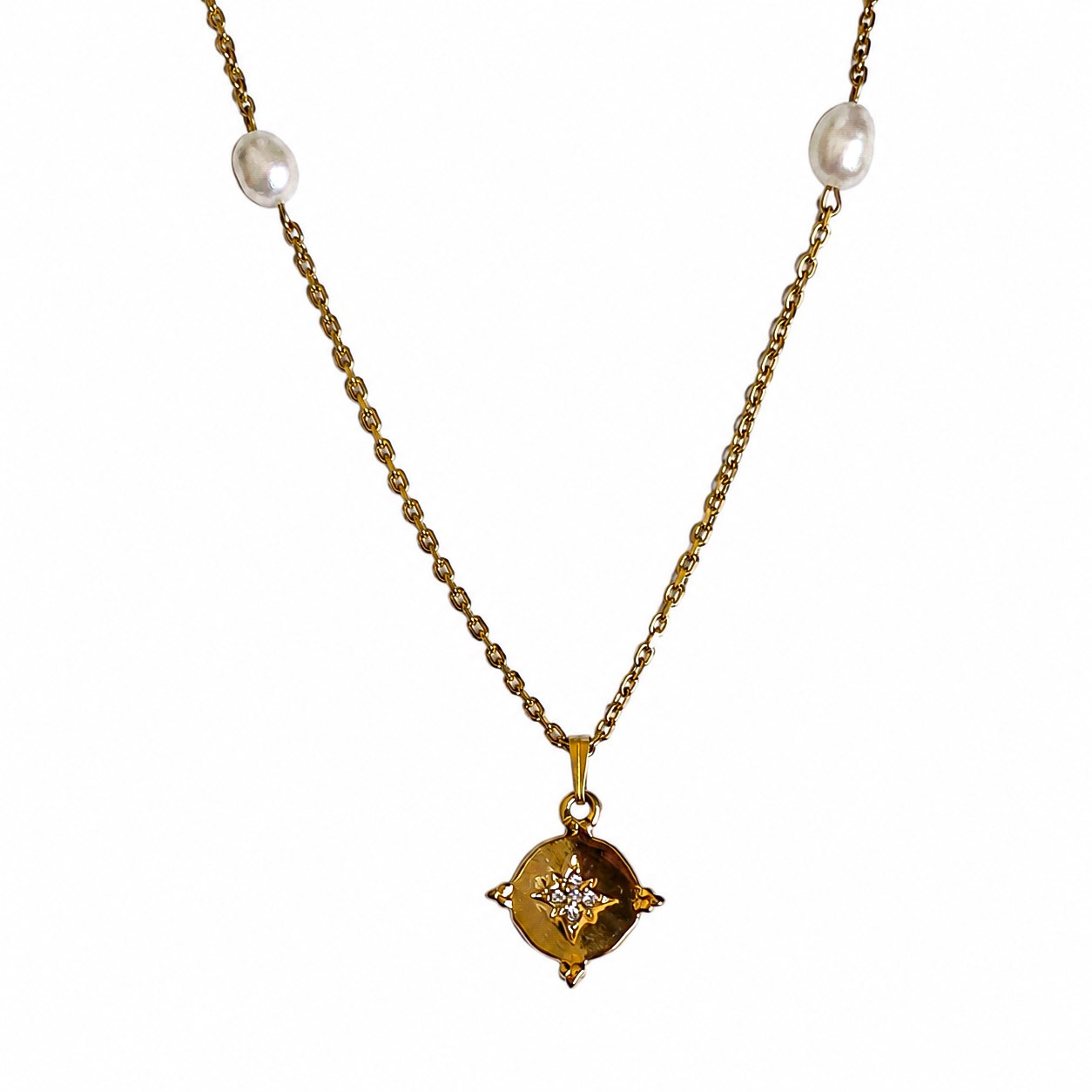 Collier perles d’eau douce pendentif étoilé