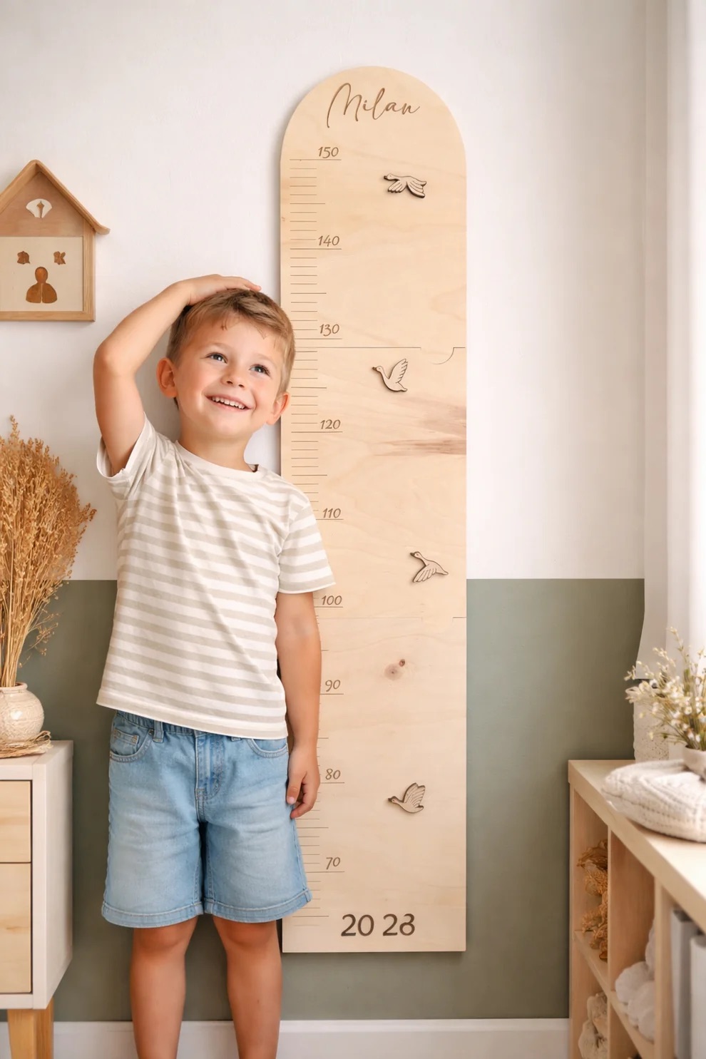 Toise murale en bois personnalisée