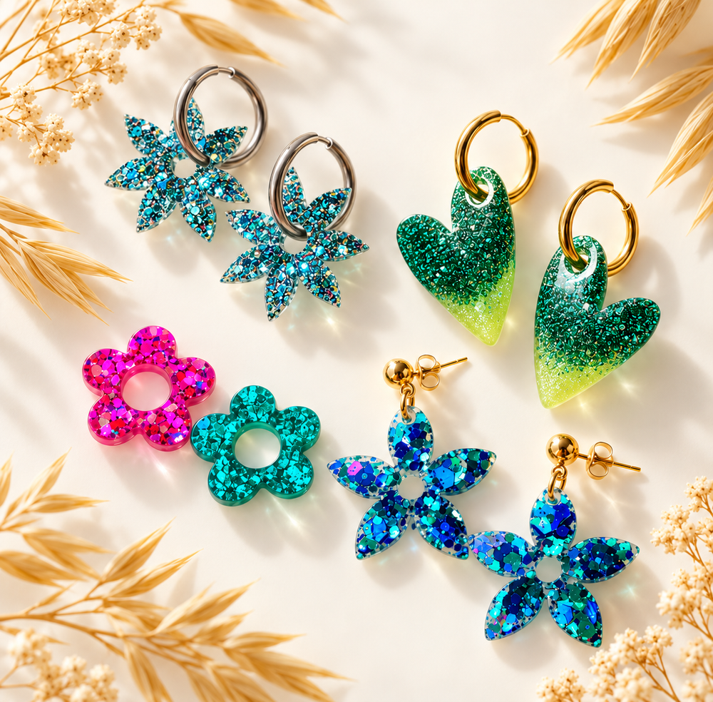 Boucles d'oreilles en résine pailletée en forme de fleurs et cœurs colorés